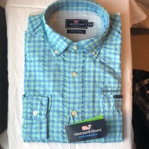 Vineyard vine performance shirt